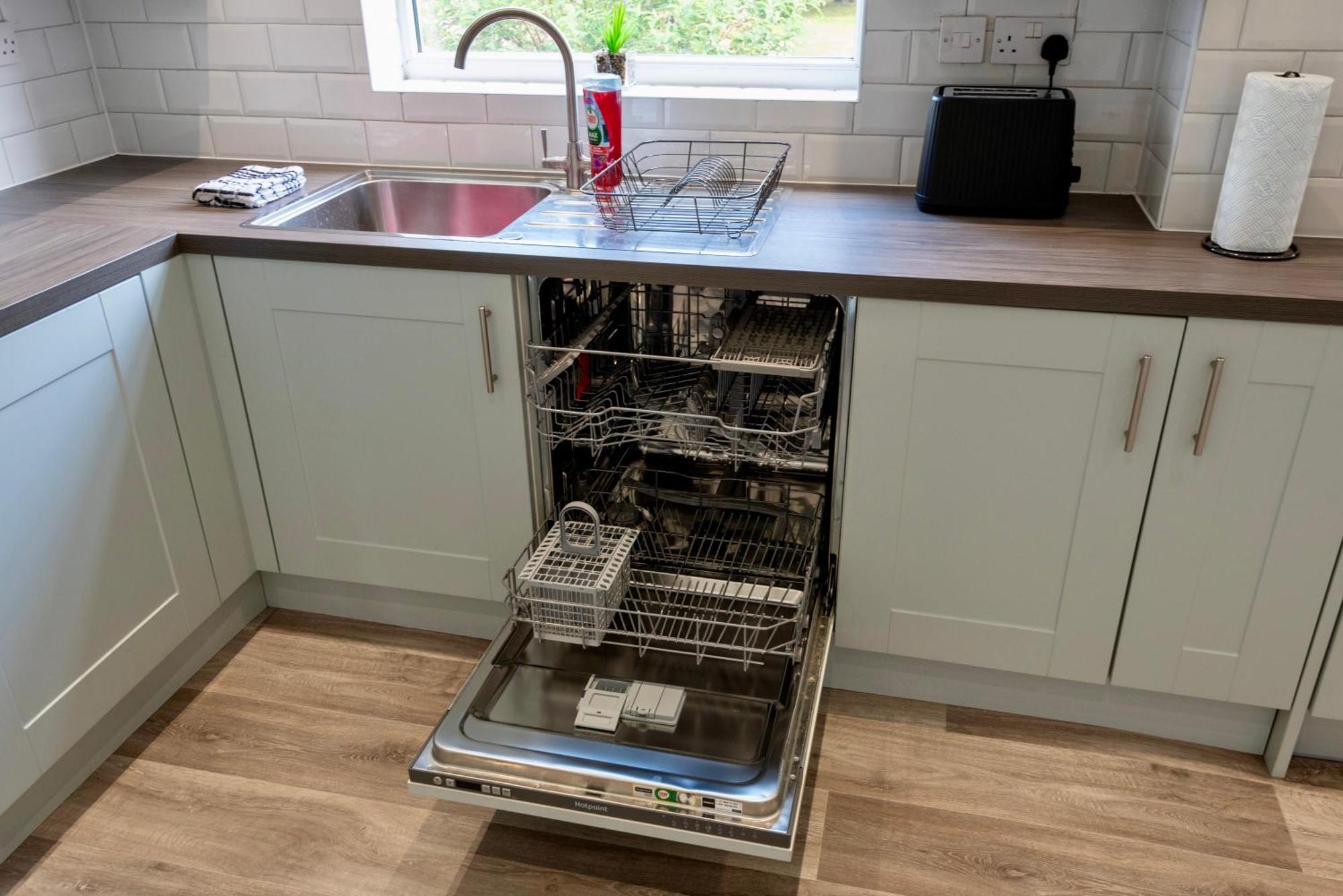 Double Room In Refurbished 5 Bed Home With Wifi And Tv BW Room 4 Solihull Exteriör bild