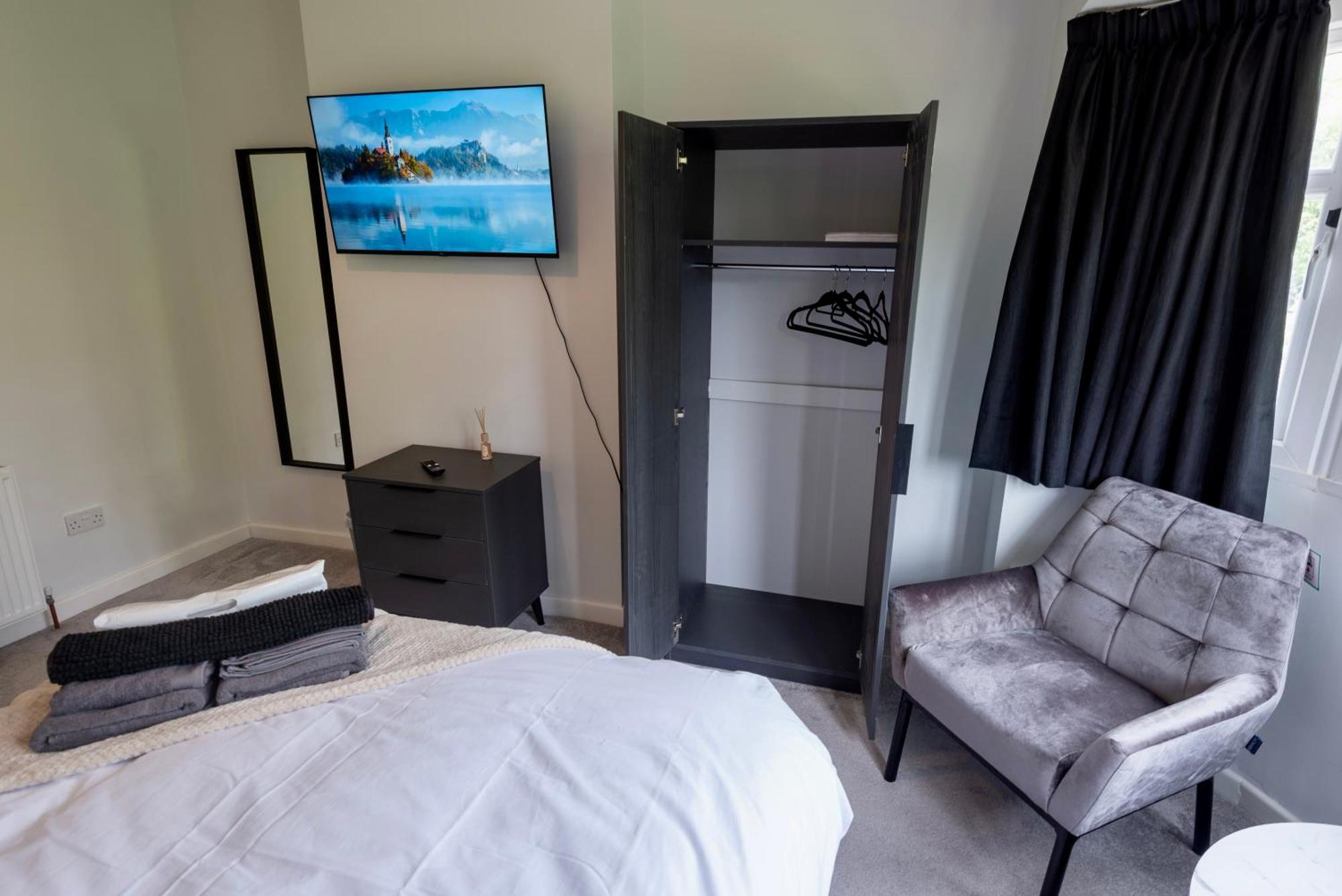 Double Room In Refurbished 5 Bed Home With Wifi And Tv BW Room 4 Solihull Exteriör bild