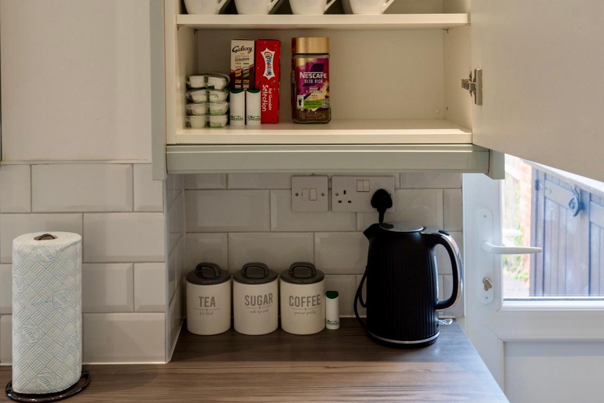 Double Room In Refurbished 5 Bed Home With Wifi And Tv BW Room 4 Solihull Exteriör bild