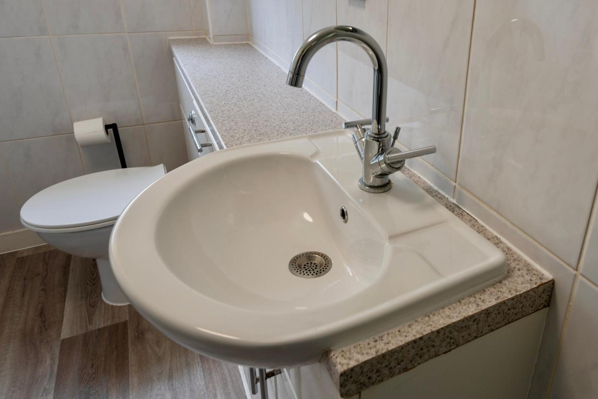Double Room In Refurbished 5 Bed Home With Wifi And Tv BW Room 4 Solihull Exteriör bild