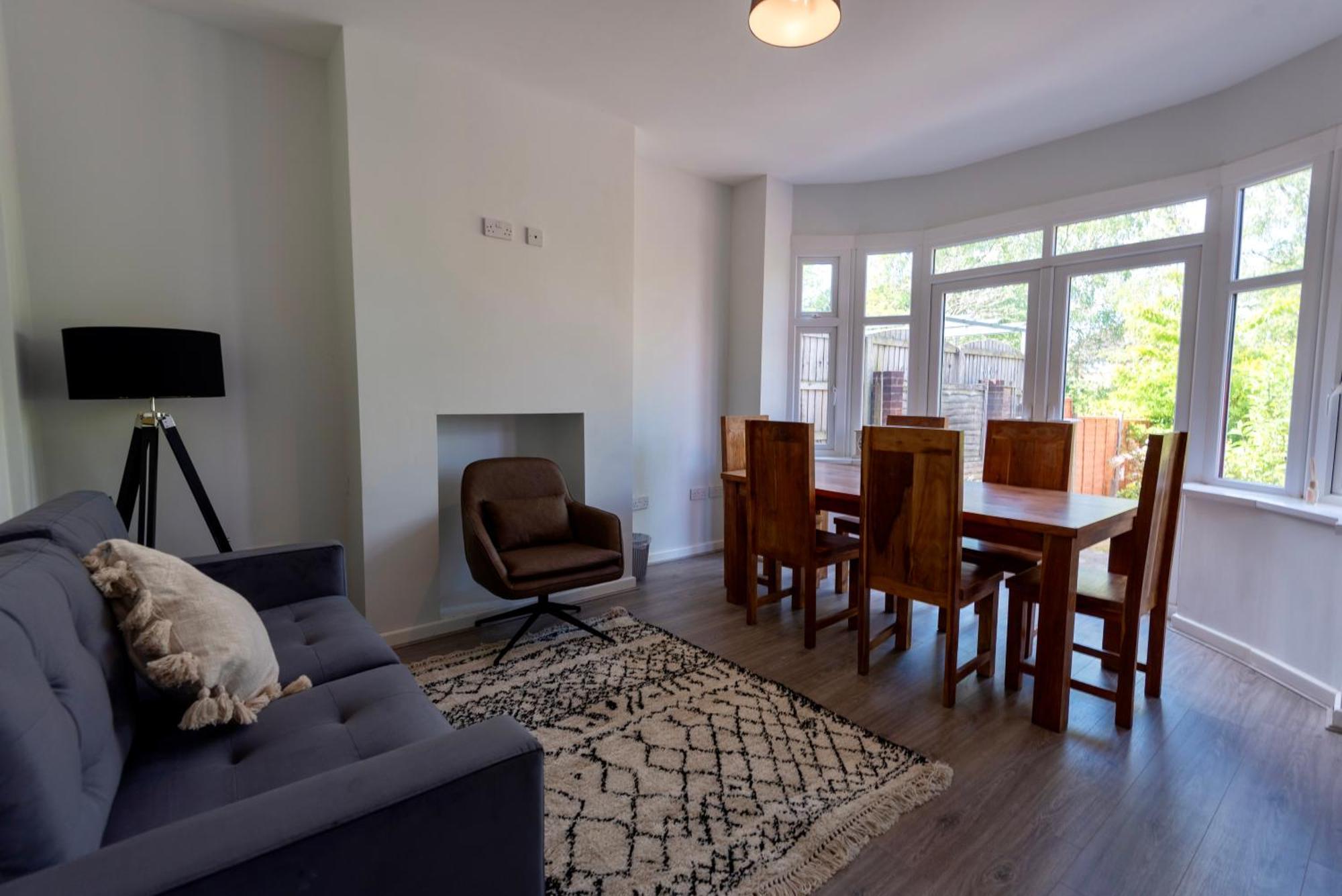 Double Room In Refurbished 5 Bed Home With Wifi And Tv BW Room 4 Solihull Exteriör bild